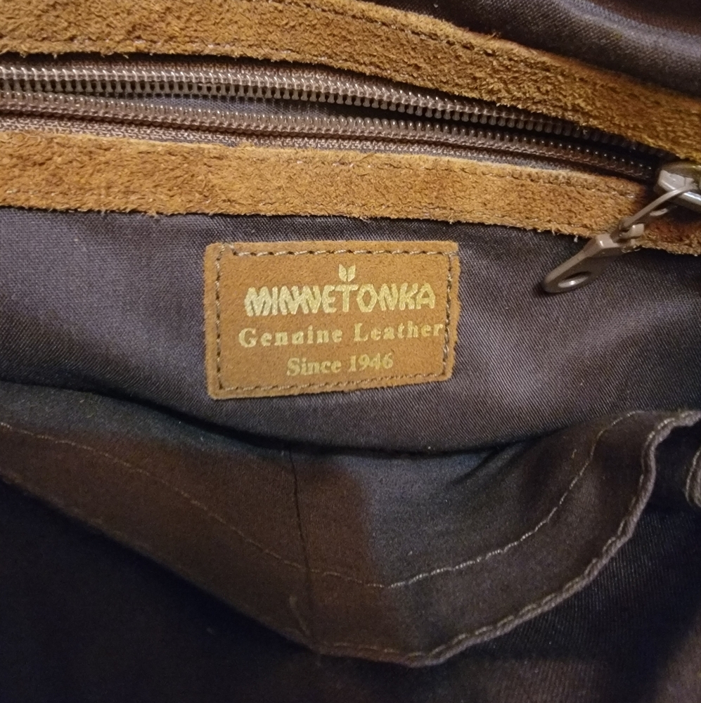 Minnetonka Brown Suede Fringed Shoulder Bag - Picture 3 of 8